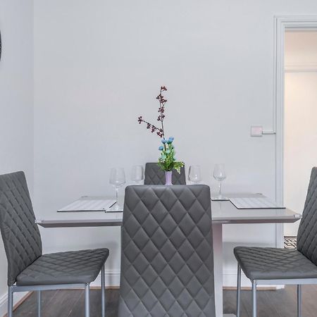 Modern Family Home W/Wi-Fi, Netflix, Self Check-In Лондон Екстериор снимка
