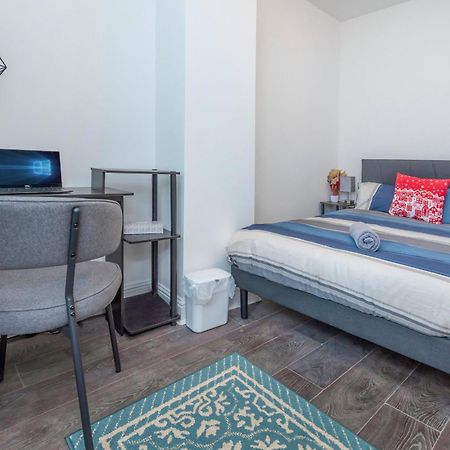 Modern Family Home W/Wi-Fi, Netflix, Self Check-In Лондон Екстериор снимка
