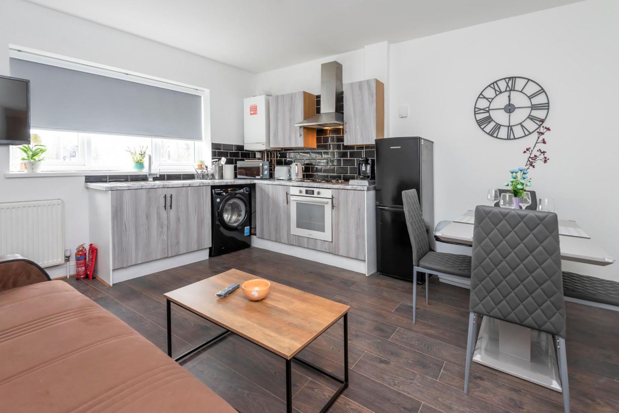 Modern Family Home W/Wi-Fi, Netflix, Self Check-In Лондон Екстериор снимка