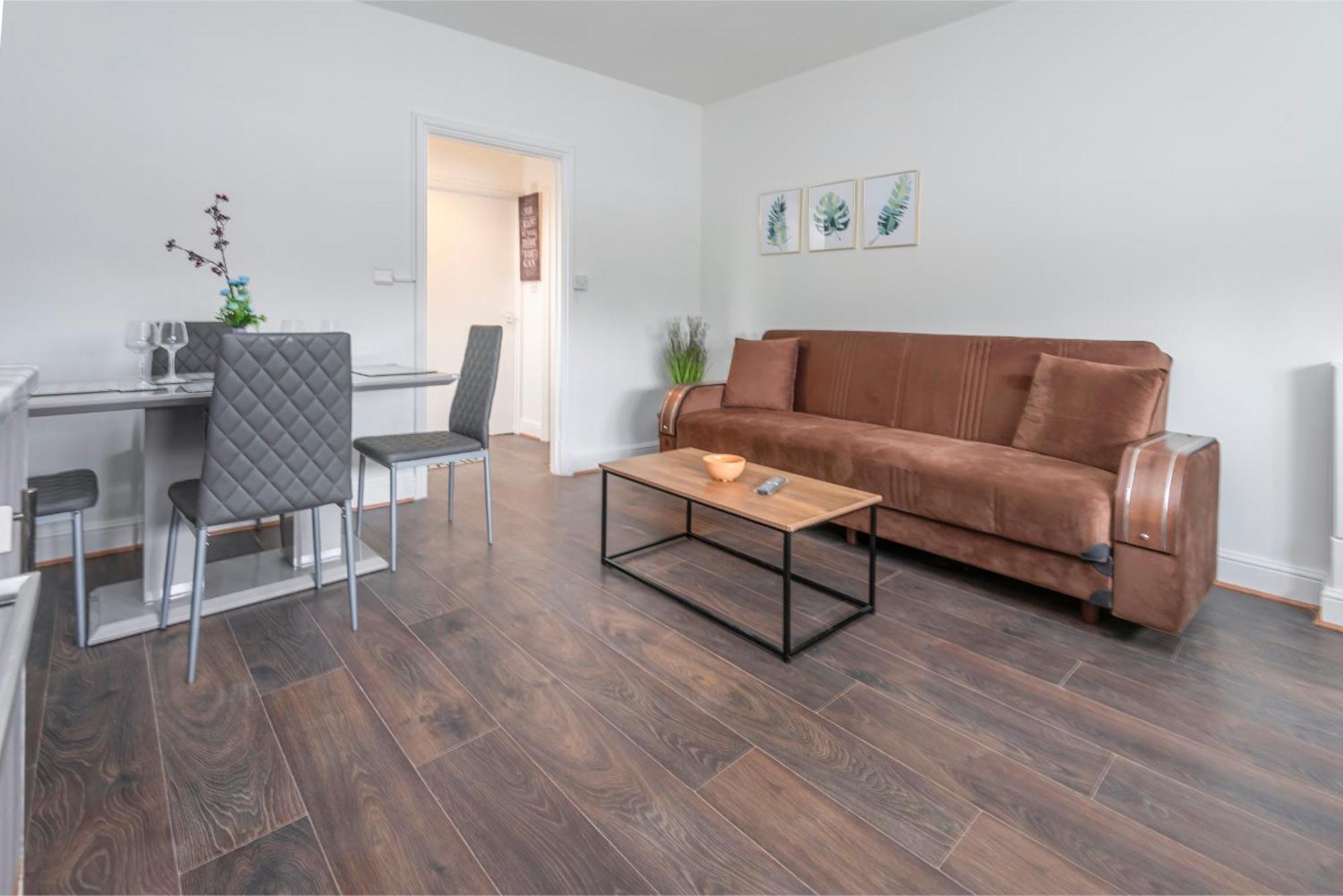 Modern Family Home W/Wi-Fi, Netflix, Self Check-In Лондон Екстериор снимка
