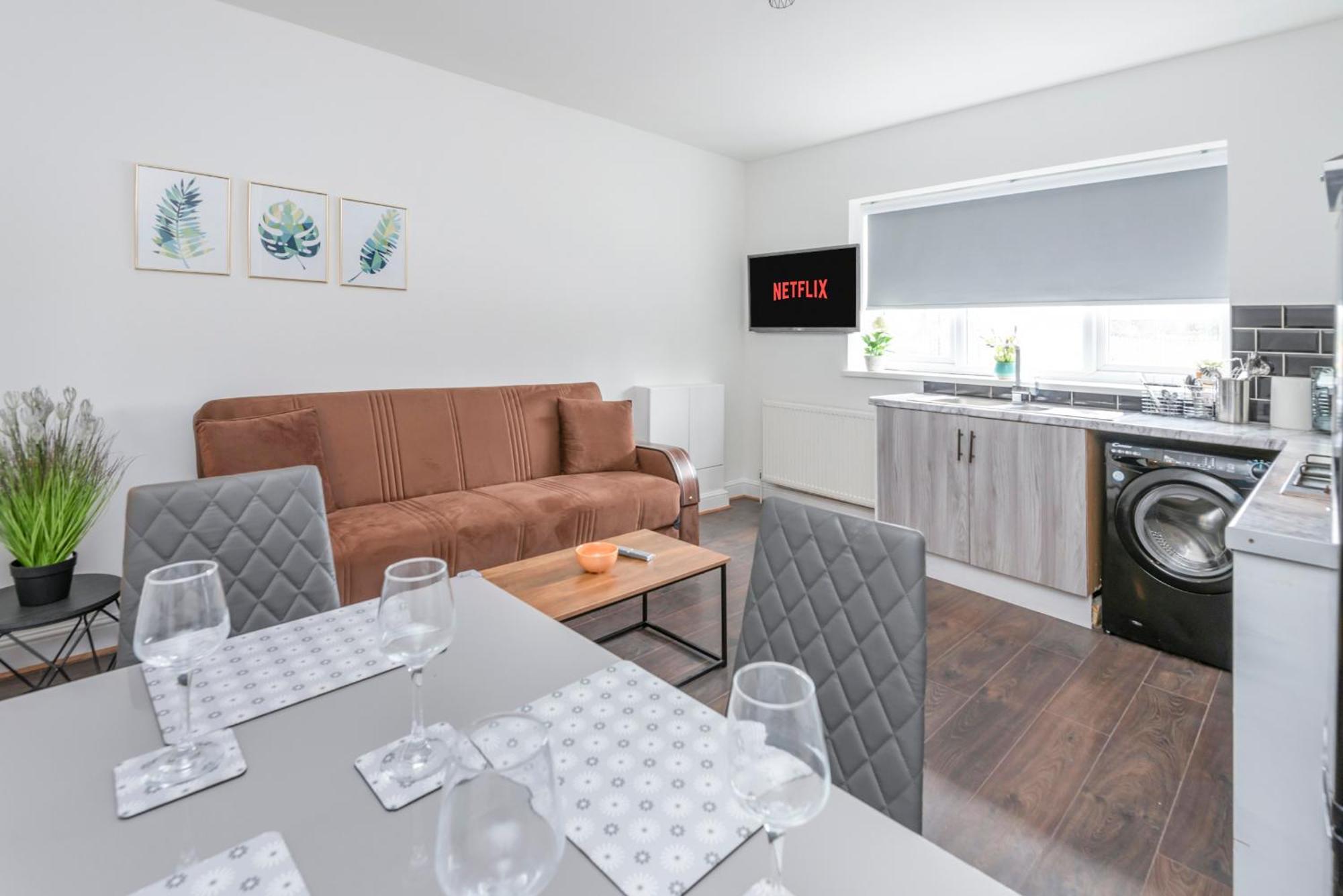 Modern Family Home W/Wi-Fi, Netflix, Self Check-In Лондон Екстериор снимка